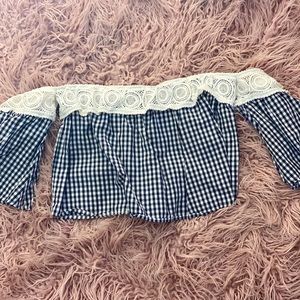 Cute plaid long sleeve crop top